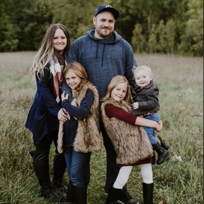 HollieBoland3's profile picture. Mother
Moscato lover
Coffee addict 
Loud laugher