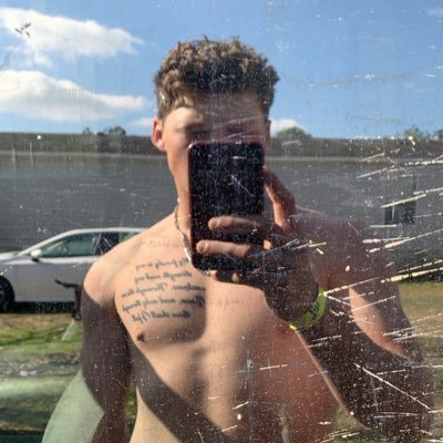 Instagram: ogwestonwebb Snapchat: westonwebb12 🐙SQUID🐙