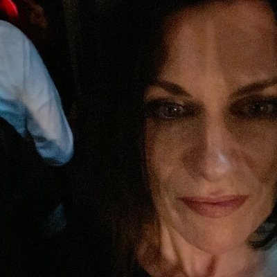 nunutanit's profile picture. hat eigentlich keine zeit, um hier zu sein, versucht es aber trotzdem.