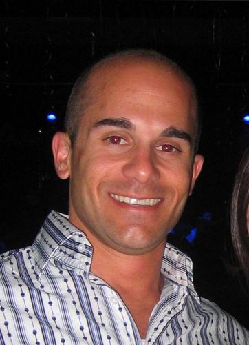 Proud uncle. Reliable friend. Florida native, DC transplant. Customer advocate. Career coach. Executive Coach @Salesforce. https://t.co/RpDm0IAzKV