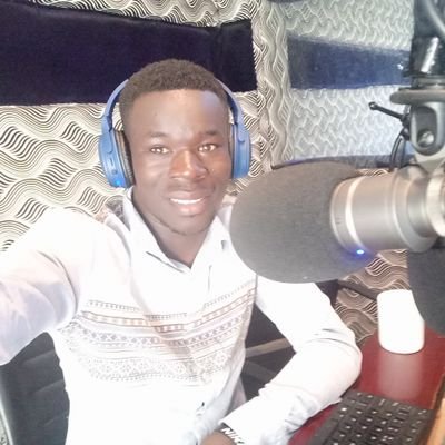 McLoveDee2's profile picture. sports journalist