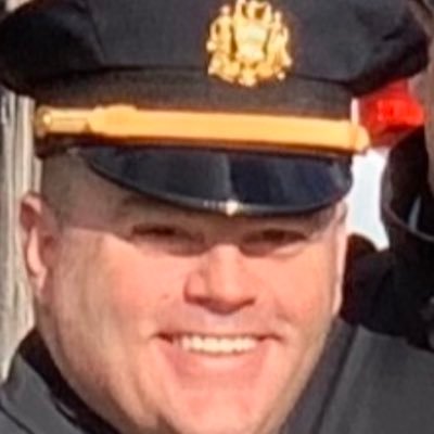 Captain @PhillyPolice Commanding Officer of @PPD19Dist #SWPD Account is not monitored 24/7.