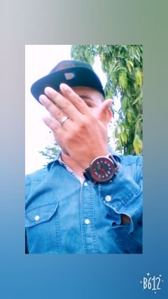 ParadaMatu's profile picture. Super alegre, carismatico bueno asi soy. 😎