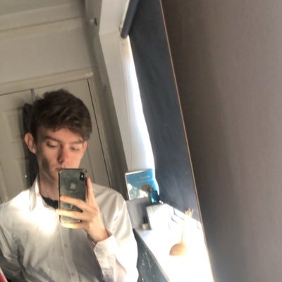 eIIis98's profile picture. 