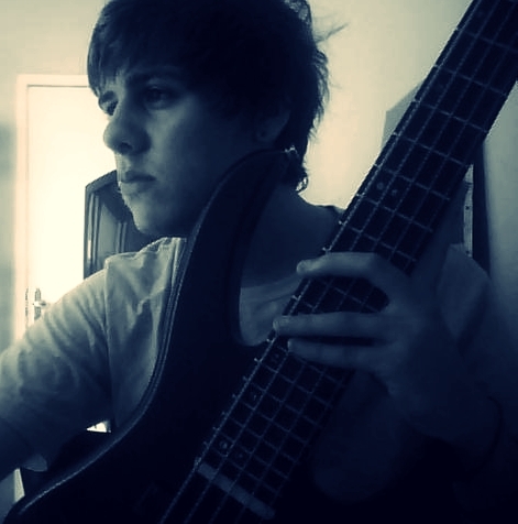 lipelostline's profile picture. Baixista da @lostlineoficial ;D