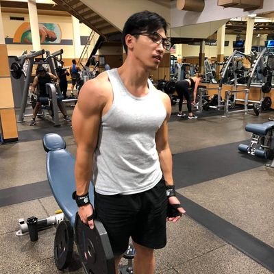 hw_chiu's profile picture. Love programming and cloud infrastructure. #kubernetes #sdn #golang  
Workout addiction #freediving  #cook #powerlift