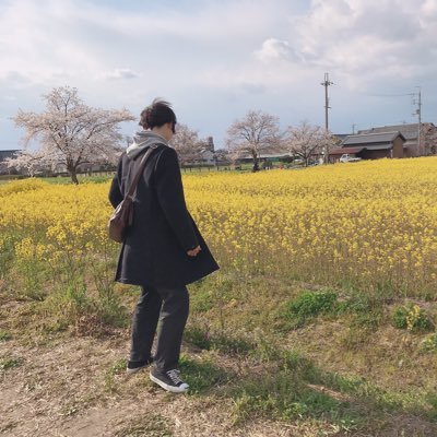 lgQ9PziT5cPmeoV's profile picture. ♦️男性専用のオンラインサロン恋愛塾の代表です♦️ ❤️1年でカップル成立が74組|デート213成立を達成 ・気になる相手にずっと片思い・会話が上手く続かない そんな悩みをもつ男性の為の恋愛攻略の鉄則についてスマホで読める形ですブログで無料公開してます📖