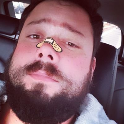 lucasheriol's profile picture. Pokéfag, Amante de Pizza, Devedor do Tom Nook. 
https://t.co/YAvGMvtpZ8