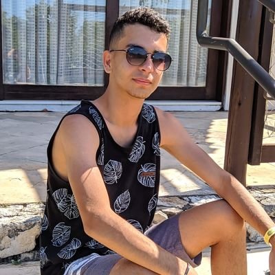 Yago_Tavaress's profile picture. 