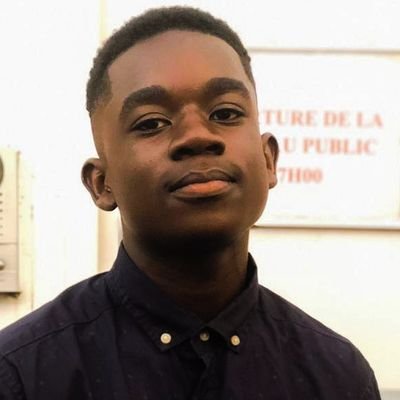 reeeeee_09's profile picture. 