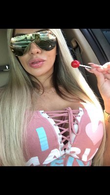 I'm looking for a serious relationship with the right guy who is honest and sincere with a good heart..