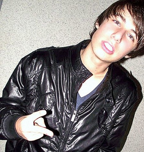 loukaspeloPEDRO's profile picture. ESSE @PEDRINHOGARNET NAO CANSSA DE ME SEDUZIR :(