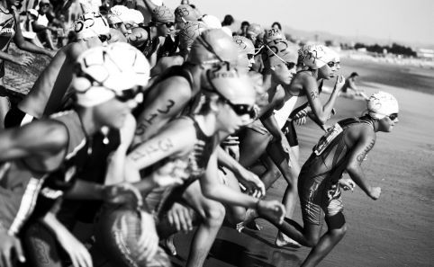 Triathlete’s Kit is a blog about the “Triathlon World” from an age groupers perspective. Drawing on inspiration and experiences to share by Hannah Hogan