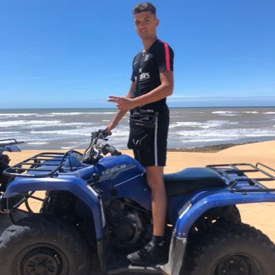 tomy00042772's profile picture. 