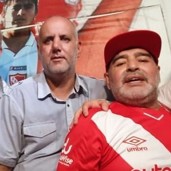 Amo a mis dos hijos por sobre todas las cosas. Maradoniano. Vicepresidente 1° e hincha de ARGENTINOS JUNIORS, EL CLUB DE BARRIO MÁS GRANDE DEL MUNDO.