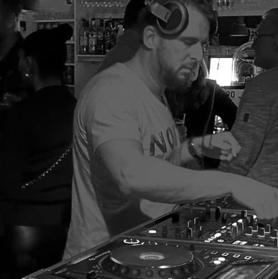 DjLbert's profile picture. 🎧 | Deephouse from the lounge side to the tech side. Fully operational but not discovered yet