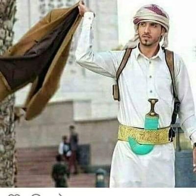 أنا الامير الذي صلى توضى في حروف النور♡
بصدري ابتنت كعبة ومن دمعي جرت زمزم♡
