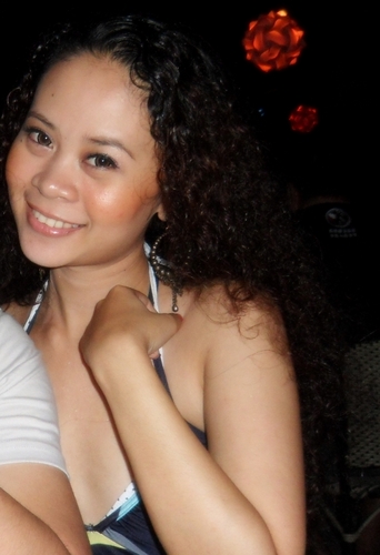 NURSE entrepreneur,dancer, make-up artist, stylist, versatile person....loves pictures

--A LADY WITH THE EYE FOR BEAUTY and FASHION