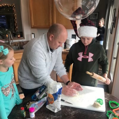 dailydinnerwke1's profile picture. Husband, dad, chef who spends free time watching kids on the soccer field.