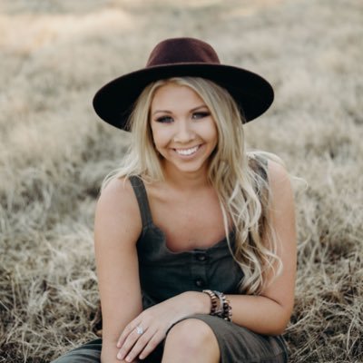 wendyyy_paigee's profile picture. SFA Alumni   |  let me coach your kids |