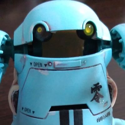 雑多につぶやくアカウントです。メカトロウィーゴ作りたい。メカトロメイトもっとほしい。コトブキヤには財布を握られています。ドールアイめだまやの後方担当。
先期の追加戦士に陥落し全速力で駆け抜けているところ。FLTのために生きたい。