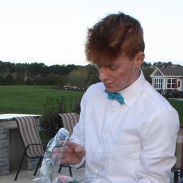 drewbennettt's profile picture. 