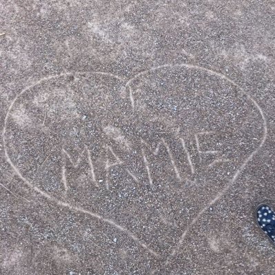 yvette_savoie's profile picture. 😊🥰