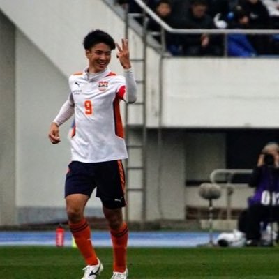 川崎ウイングスFC⇨東急レイエス⇨國學院久我山⇨中央