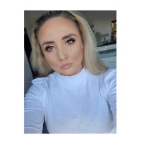 Laura Neal - @LauraNeal_x Twitter Profile Photo
