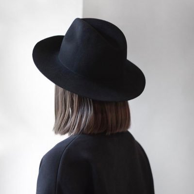 ربي اجعل هذه الأيام تمر ولا تضر، تعطي أكثر مما تأخذ ، تُفرح أكثر مما تحزن