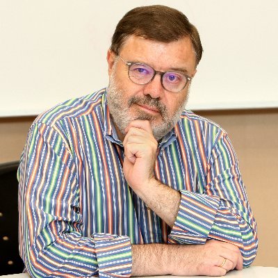 marcelinoizqui's profile picture. Periodista riojano, autor de novelas, cuentos, ensayos, exposiciones... Mi lema: Viajar para vivir