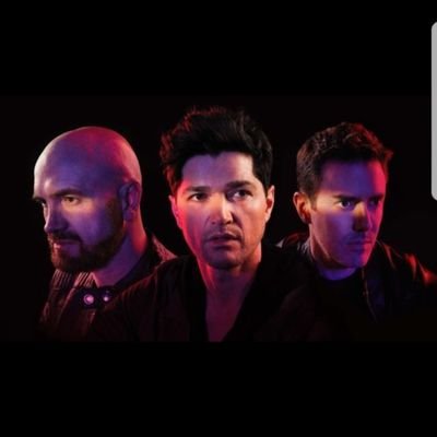 This account is dedicated to The Script

#SunsetsAndFullMoonsProject