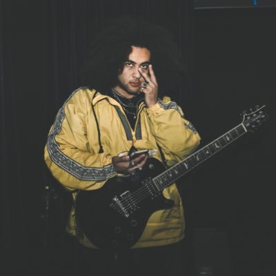 lead singer and guitarist of Seattle’s @kingyoungbloood 👑 | intersectional decolonizer 👊🏽| miss me with that capitalist shit 😤 | our album BIG THANK out NOW