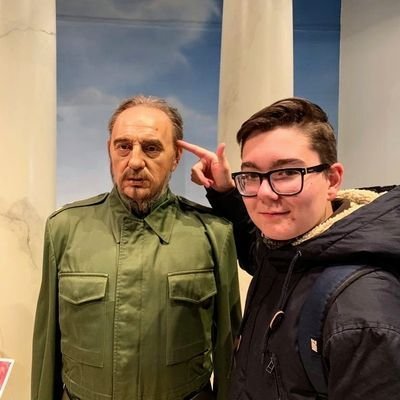 La izquierda sirve para doblar en U nomás #Milei2023