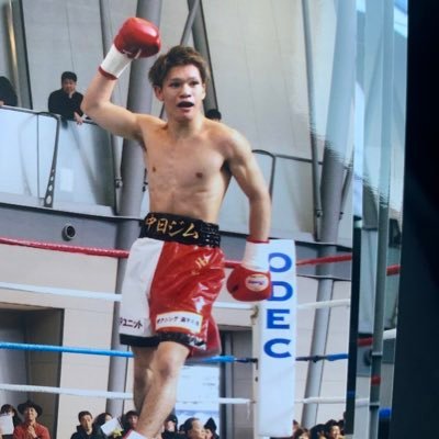 🇵🇭×🇯🇵 今年24家族みんな仲良し🤗プロボクサーです🤗🤗 夢追いかけ中👊14戦8勝(7K.O)5敗1分。どんな相手だろうとK.Oで勝つ！！！2017年中日本新人王MVP👊乳酸菌大好きです😍応援してくれてるファンの方大好きですよ😘強くなって家族とファンの方喜ばせるよう頑張りマンモス和則👊👊