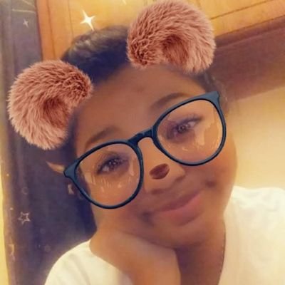 pretty_girl122's profile picture.