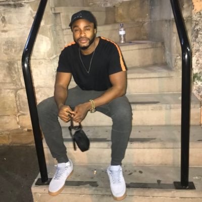 alexb350's profile picture. You might not be the best looking girl here, but beauty is only a light switch away.