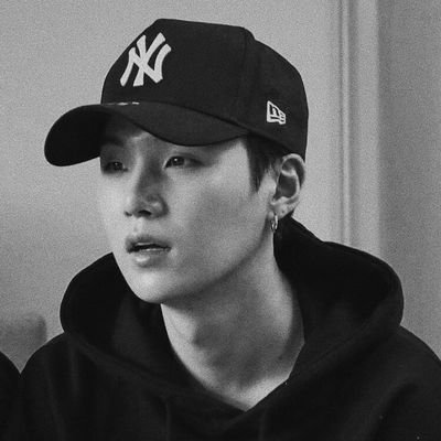 Читаю взаимно 💫
Purple u 💜
Fan account