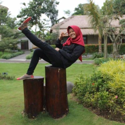 Aku kebanyakan becanda. Makanya seriusin!!!