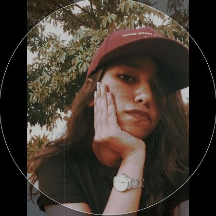 dumbpretzelcrum's profile picture. lukewarm girl with hot takes
