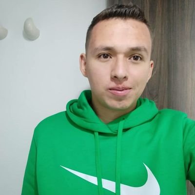 ebedoyaalzate's profile picture. Software developer 💻, Sport ⚽⚽, UdeA