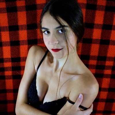 French cosplayer and video maker ! 
Support me on https://t.co/4S0UclbXtf or https://t.co/QDetpLmolc