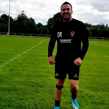 Ex egg chaser,U18s coach for 2019 Treble Winners 💛🖤 @leighminersrl ,Northern Sales Manager @BowcomLinemark All views are my own👀