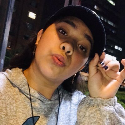 canelover2002's profile picture. Este es mi amor valiente diciendo que te amo 💗
Mirándote de frente totalmente enamorado
Si alguien no lo entiende que mire hacia otro lado...