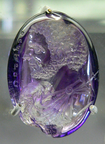 I look into the meaning behind different cultural and historical jewellery pieces and post some examples of truly beautiful designs.
