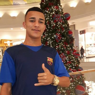 A sorte nem sempre me acompanha, mas a fé nunca me abandona! 💭
Solteiro