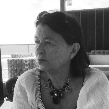 Editrice de la revue 'Terres de femmes'. Prix de la critique poétique Aristote 2013. Auteure d''Artemisia allo specchio' (roman), Vita Activa, Trieste, 2018.