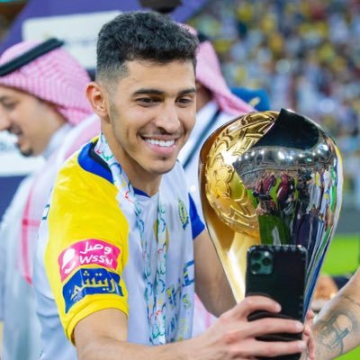 لاعب نادي النصر والمنتخب السعودي