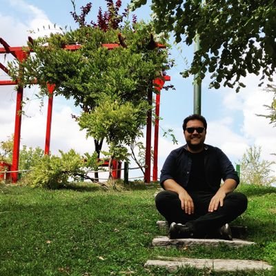 ibrahimdncr's profile picture. Yüzün kiminle gülüyorsa, yüreğin ona aittir.