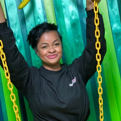 _ElleFuller_'s profile picture. i am an abstract form of art never to be understood but admired and accepted for what and who i am 💗💚 IG: @_ElleFuller_